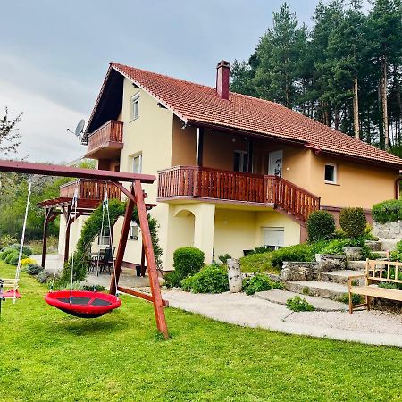 Apartman Korina Otocac Bagian luar foto