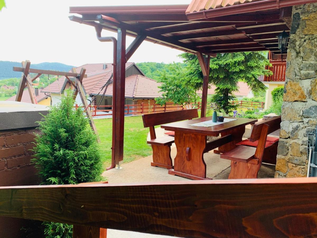 Apartman Korina Otocac Bagian luar foto