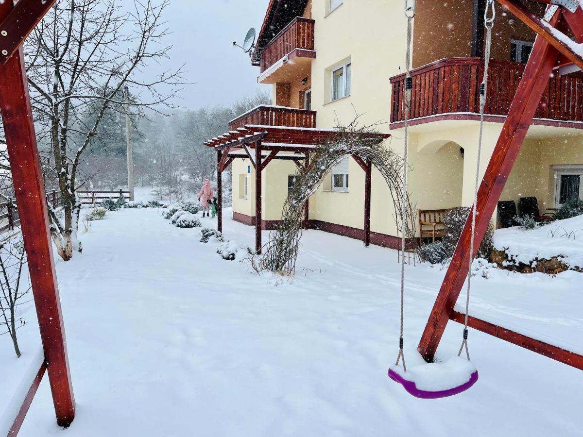 Apartman Korina Otocac Bagian luar foto