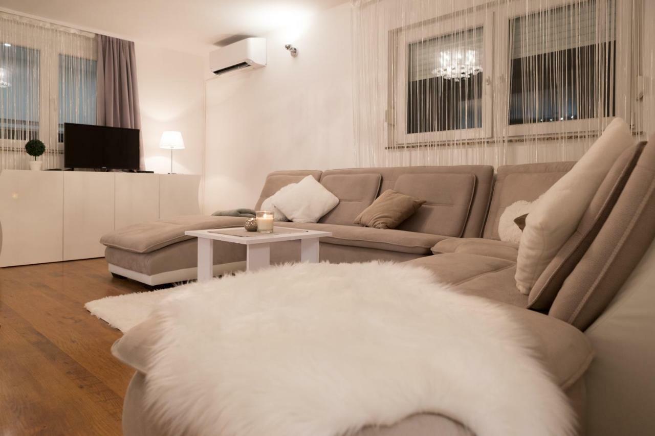 Apartman Korina Otocac Bagian luar foto