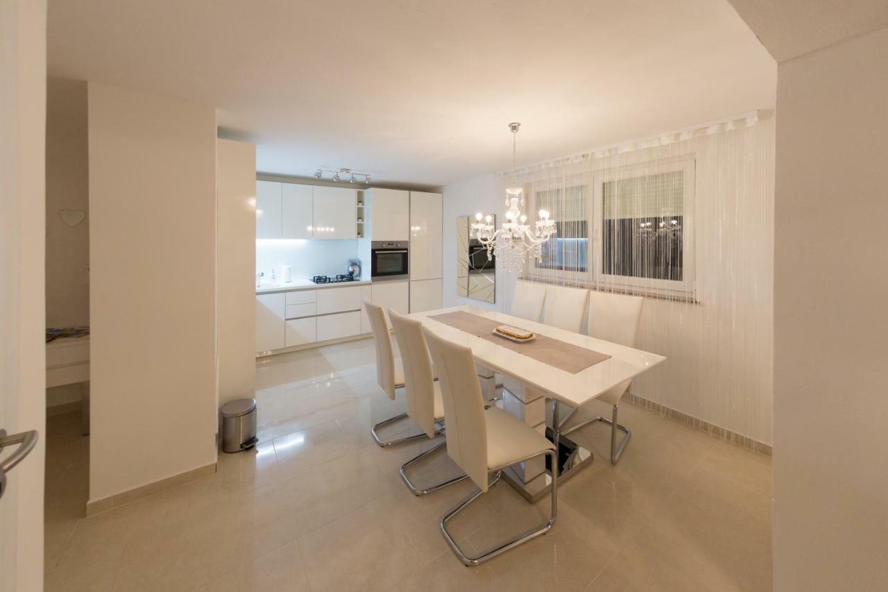Apartman Korina Otocac Bagian luar foto