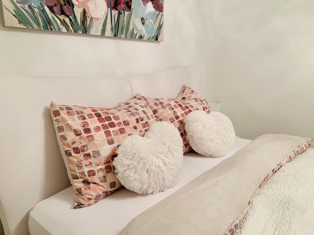 Apartman Korina Otocac Bagian luar foto